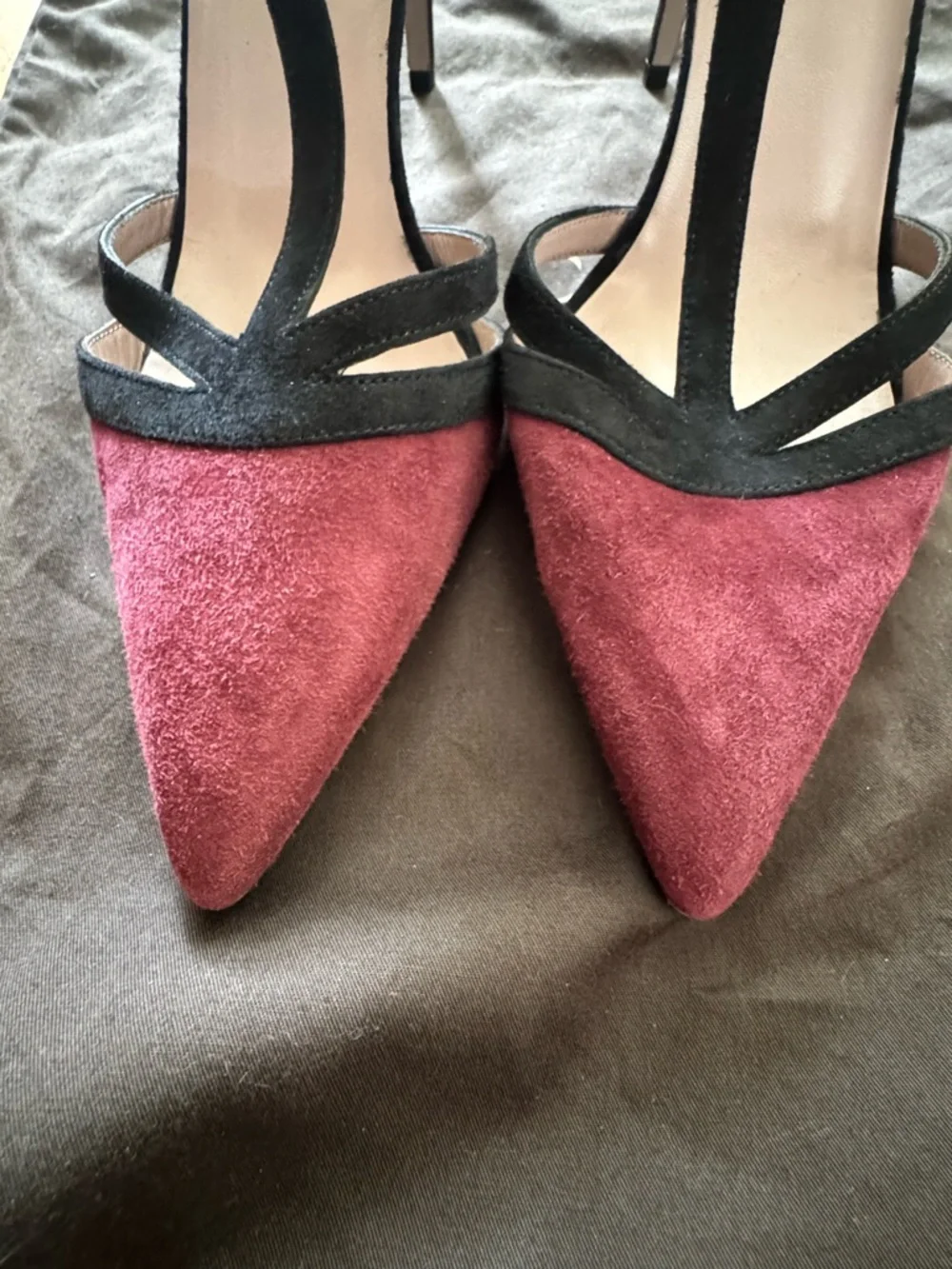Gucci Burgundy and Black Suede Pointed T-Strap Pumps - Picture 10 of 12
